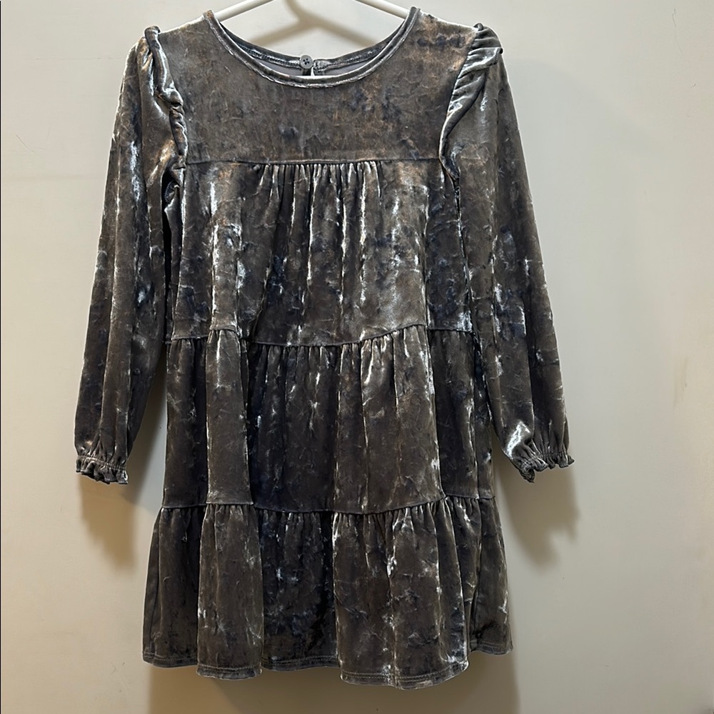 Silver super soft crushed velour long sleeve dress size 4t, like new!